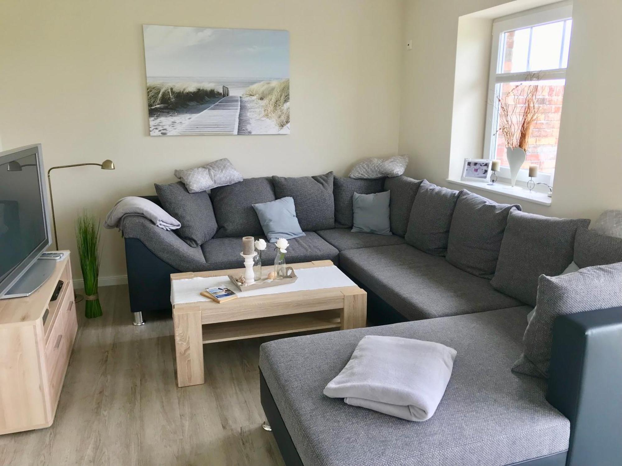 Momke Am Diek Haushaelfte B Ferienhaus *